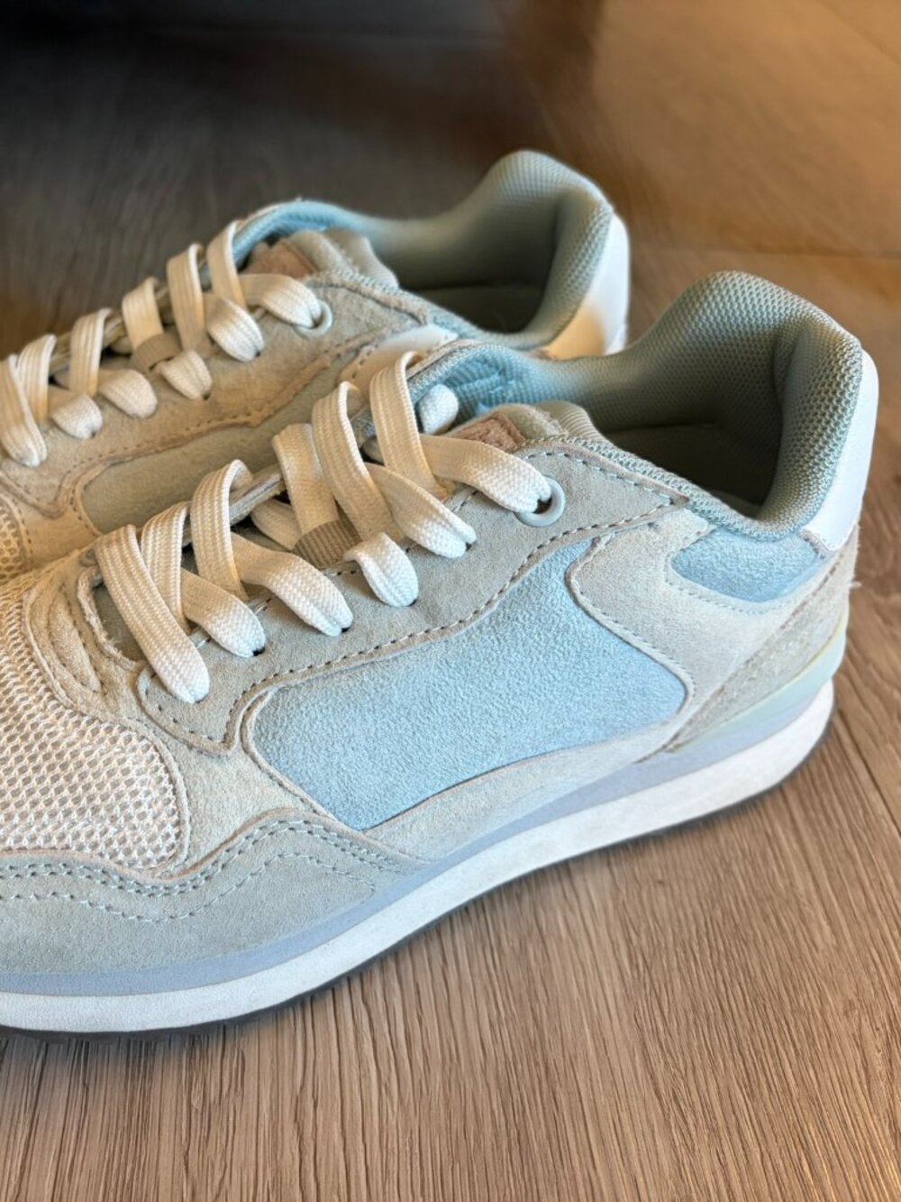 HOFF Napoli women's sneaker, size 36 / 6